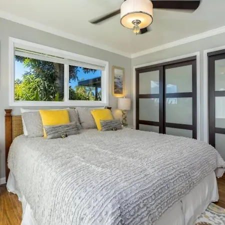 Cloud 9 Beach House - Private Pool, Walk To Beach